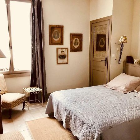 Apartamento Le Trente Trois Uzès Exterior foto