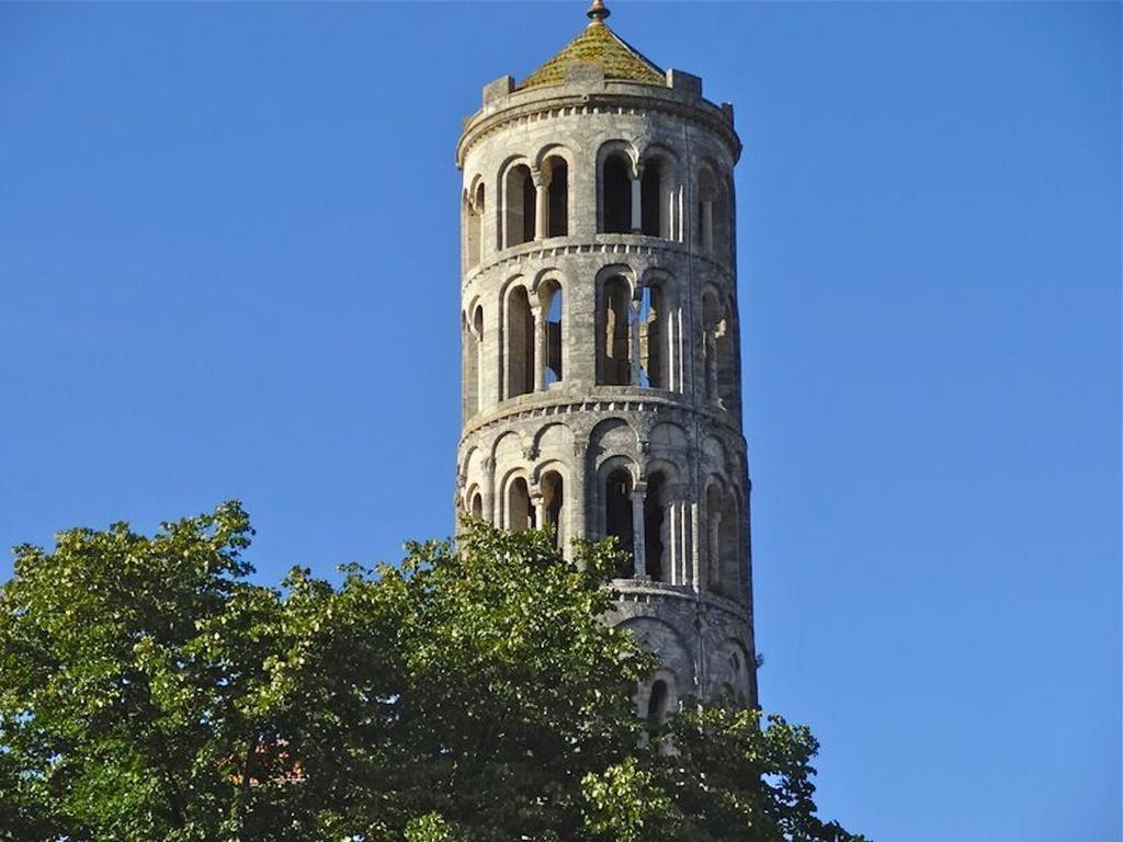 Apartamento Le Trente Trois Uzès Exterior foto